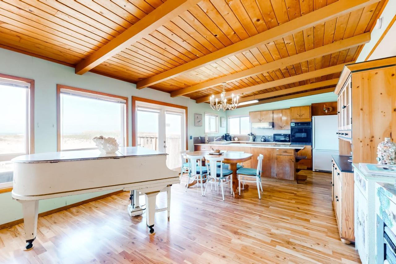 Sea Mist Villa Рокълей Бийч Екстериор снимка